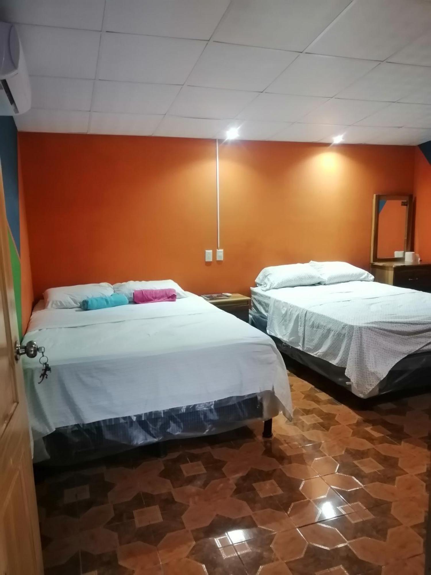 Hostal Nina Oly Tamanique Phòng bức ảnh